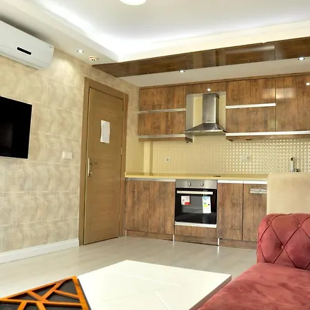 Aparthotel Happy Family 3*