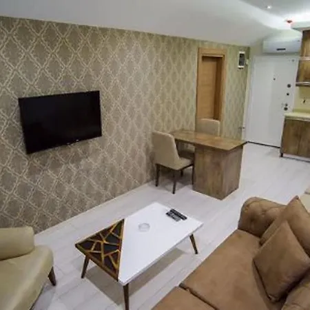Aparthotel Happy Family 3*