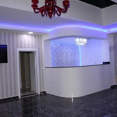 Happy Family Aparthotel 3*